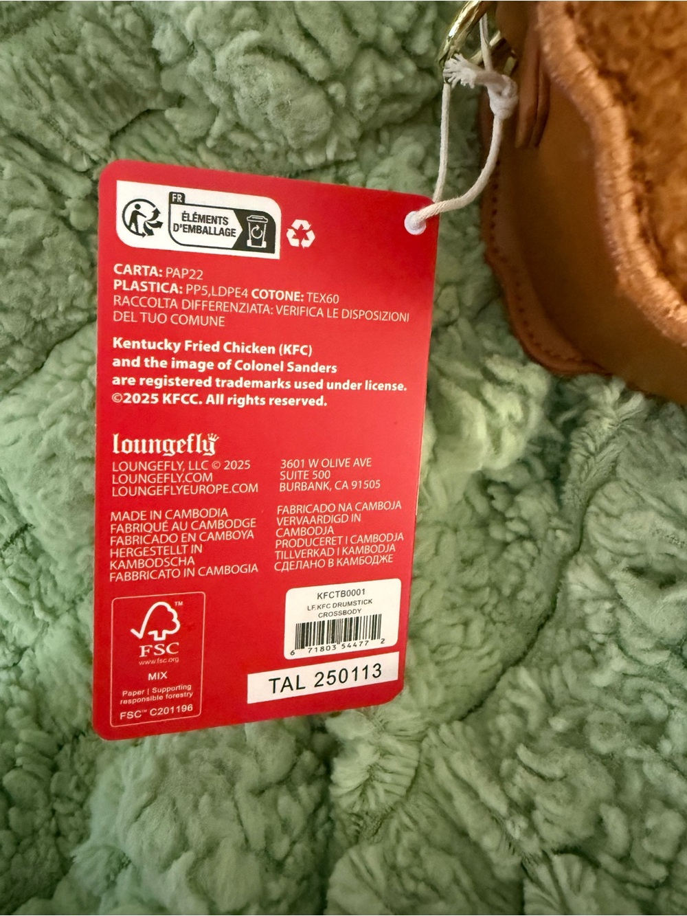 Loungefly KFC Drumstick Crossbody Bag - Picture 9 of 9